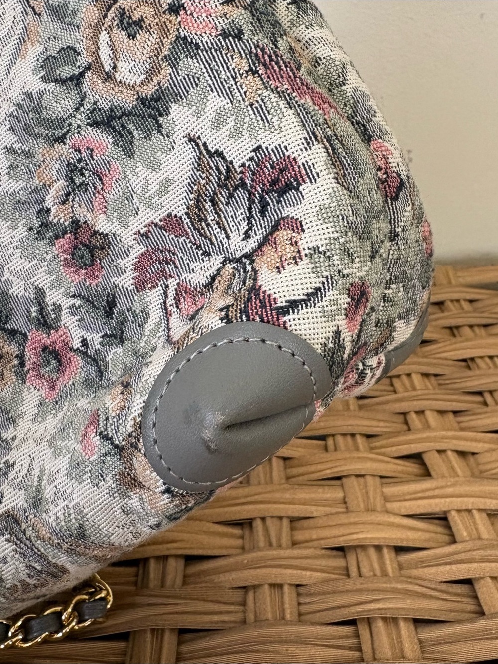 The French luggage company Vintage Floral Tapestry Shoulder Bag with Gold Chain - Picture 5 of 10